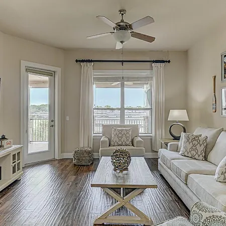 2Bdr Condo For 4 With Pool Hot Tub & View Of Marina